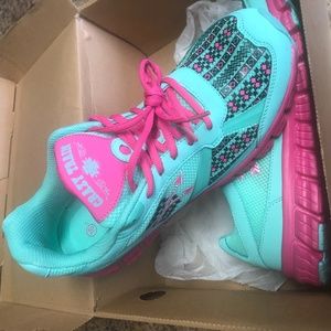 NEW in Box-Crazy Train tennis shoes - Super light weight